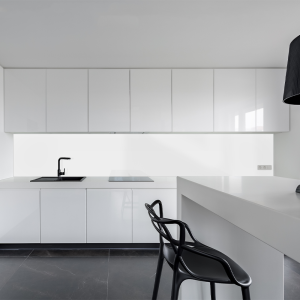 Küchenrückwand Spritzschutz Fliesenspiegel Küche Wandschutz 30x100cm Aluverbund weiss