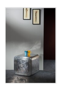 Nachtkommode aus Mangoholz + MDF - 50x50x50cm - "Airman"